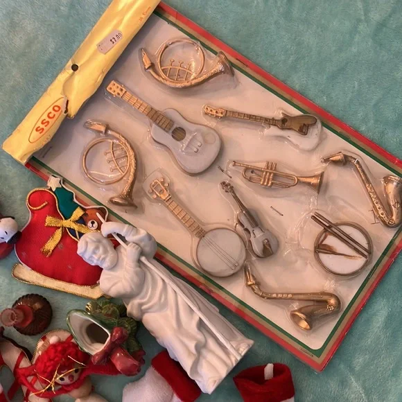 Random Lot of Christmas 🎅 Item’s - Picture 2 of 9